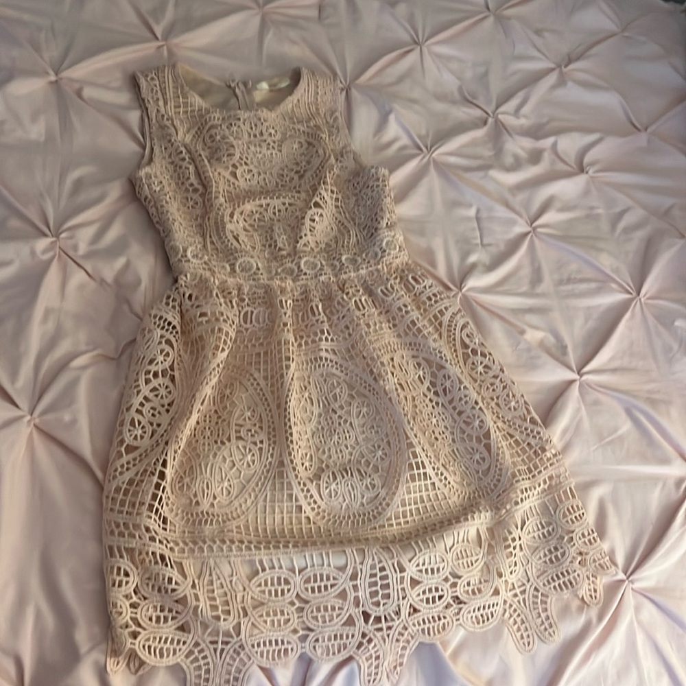 Maimi dress pink petal colour great condition